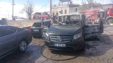 Nevşehir’de korkutan yangın: İtfaiye ekipleri 3 aracı güçlükle söndürdü
