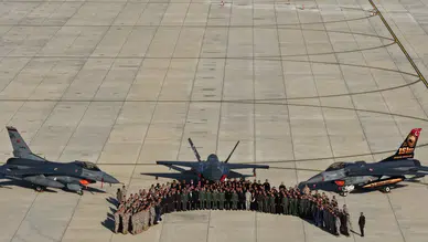 Bayraktar KIZILELMA tarihe geçti: Jet hedefi vurup gökyüzünü salladı!