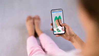 Aynalar tarih oluyor: Google, selfie ile kıyafet deneme dönemini başlattı!