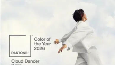 Pantone 2026’nın simgesi Cloud Dancer ile sakinlik vaat ediyor! İşte yılın rengi