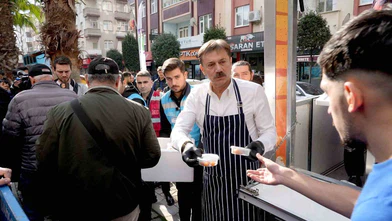 Bahçelievler’de şehitler için gerçekleştirilen program ilçede yoğun ilgi gördü