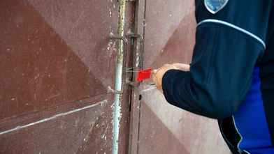 Seyhan’da gıda güvenliği operasyonu: Çürük tavuklar yakalandı!