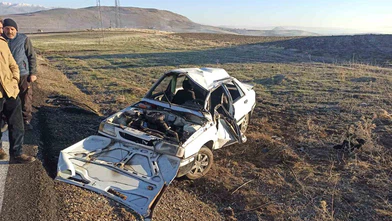 Muş’ta kaza değil adeta akrobasi! Direksiyon kaçtı, otomobil taklaya doymadı...