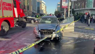 Yaya yoluna otoyol muamelesi... Şişli’de kaldırımlar otomobile yenildi!