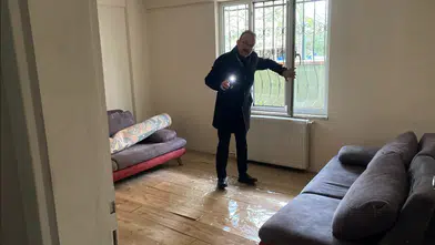 Kocaeli’de altyapı çalışması felakete yol açtı! Evler su altında, parkeler söküldü