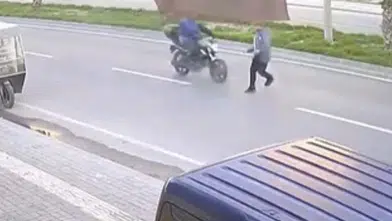 Adana’da bir yaya ve ölüm kıyısı! Feci anlar kamerada