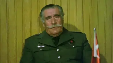 Gerçek mesleği ortaya çıktı! Yeşilçam'ın sevilen ismi Hulusi Kentmen meğer yıllarca bu üniformayı giymiş...