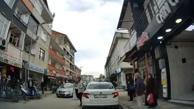 Düzce’de yaşlıya çarpan sürücü vicdansızca kaçtı, görüntüler ortaya çıktı!