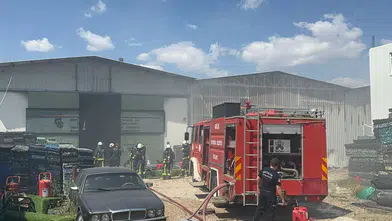 Antalya'da yangın dehşeti! Geri dönüşüm fabrikası bir anda alev topuna döndü