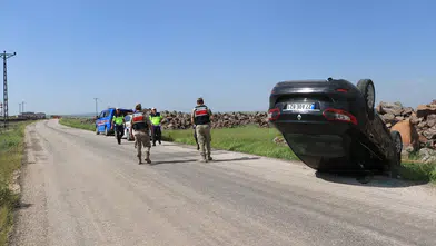 Kilis'te feci kaza! Otomobil takla attı, içindekiler savruldu