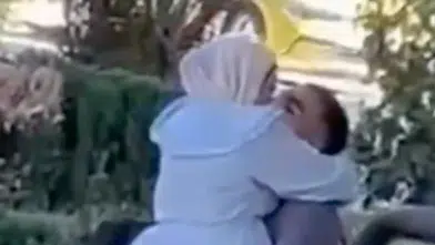 Bakırköy'de çocuk parkında uygunsuz hareketlerde bulunan çifte büyük tepki