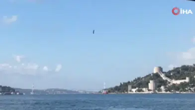 FSM köprüsünde intihar girişimi: Kaskıyla Boğaz’a atladı!
