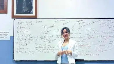 Fidan Hoca lakaplı Fidan Atalay İzmir'de gözaltına alındı