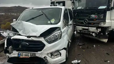 Aşkale'de zincirleme trafik kazası: 3 araç birbirine girdi