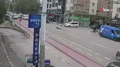 Güvenlik kamerası kayıttaydı: Çarpmanın şiddetiyle ikisi birden sürüklendi!