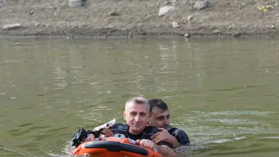 Bursa itfaiyesinden Demirtaş Barajı'nda insansız cankurtaran aracı tatbikatı