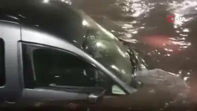 'Kızım yanımdaydı, su boğazımıza geliyordu!': Alt geçitte baba-kız can pazarı!