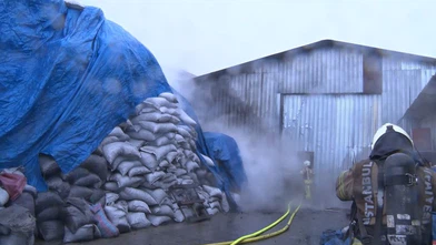 Kömür fabrikasında korkutan sabah... Eyüpsultan'da iş yerleri peş peşe yandı!