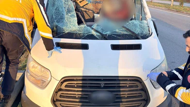 Samsun'da kahreden ölüm... Kamyonet köprü ayağına saplandı, çarpma faciayla sonuçlandı!