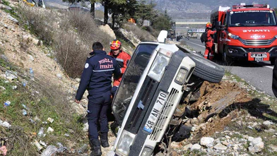 Muğla'da direksiyon boşa düştü, sürücü ölümden döndü!