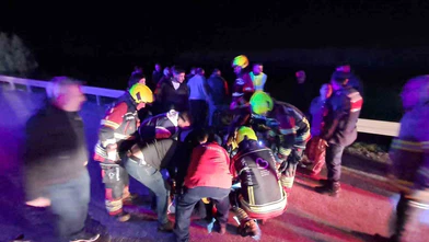 Yan yolda ölüm tuzağı... Balıkesir'de şarampole savrulan otomobil can aldı!