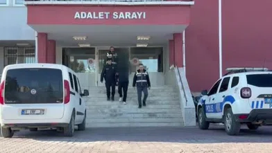 Polisten kaçtılar, kaza yaparak yakalandılar