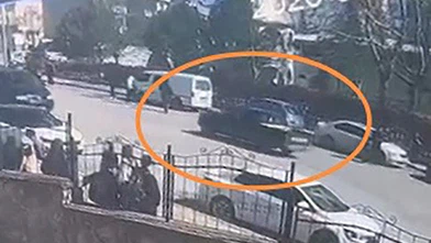 Balkondan düşen 3 yaşındaki çocuk, ağır yaralandı