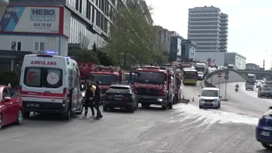 Pendik’te korku dolu dakikalar: Dev plazada mahsur kaldılar!