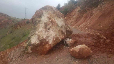 Siirt’te sel ve heyelanlar nedeniyle kapalı olan 70 köy yolu ulaşıma açıldı