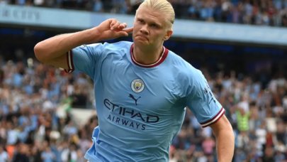 Erling Haaland tarihe geçti!