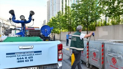 Konteynerler ilaçlanıyor