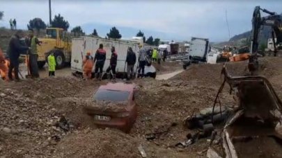 Akyonkarahisar'da heyelan: Ölü ve yaralılar var