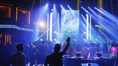 Müzik yasağı kalktı, eğlence mekanları doldu