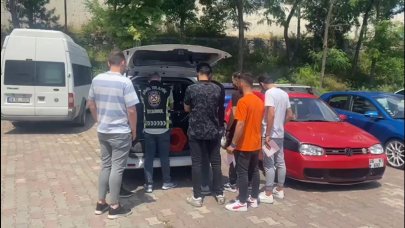 Konvoy yaparak trafiği tehlikeye attılar! Sürücülere ceza yağdı