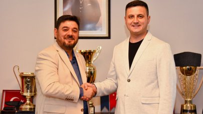 Menemen FK'da devir gerçekleşti