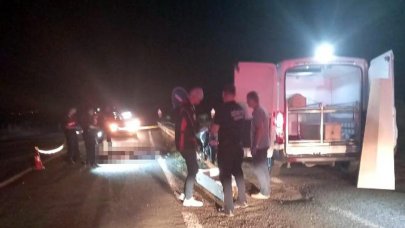 Bariyere çarpan motosikletin sürücüsü hayatını kaybetti