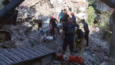 Kontrollü yıkım sırasında çökme: İşçi enkazdan çıkarıldı