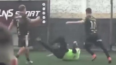 Hakeme saldıran futbolcu öldürüldü