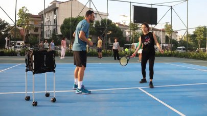 Kartal’da, tenis eğitimleri başladı