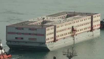 İngiltere'de mülteciler için dev gemi: İnsanlık dışı olarak nitelendi