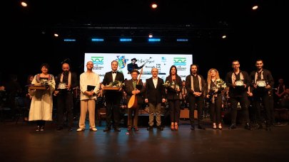 Aşık Veysel herkesin dedesidir