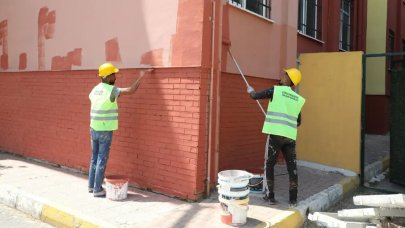 Eğitim sezonu öncesi okullar yenileniyor