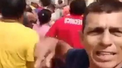 Brezilyalı meclis üyesi istifa parasını pencereden halka dağıttı!