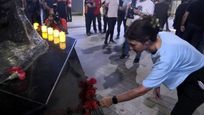 17 Ağustos depreminde yaşamını yitirenler anıldı