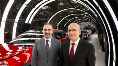 Bakanlar Togg fabrikasını ziyaret etti