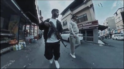 Ünlü rapçilere "suç ve suçluyu övme" gerekçesiyle operasyon: 3 şarkıcı gözaltında