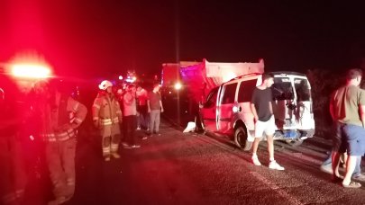 Alkollü sürücü jandarma ve itfaiye ekiplerinin arasına daldı: 1 ölü, 1 yaralı