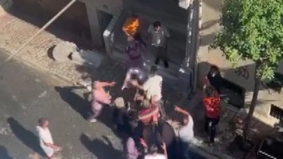 Ev sahibi ile kiracı arasında tekmeli yumruklu kavga: Ortalık birbirine girdi