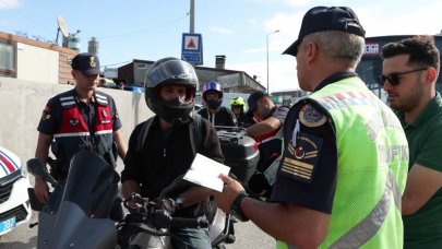Denetim noktasına motosiklet ile geldi, taksi ile döndü