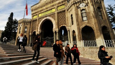 Üniversitede dibe vurduk